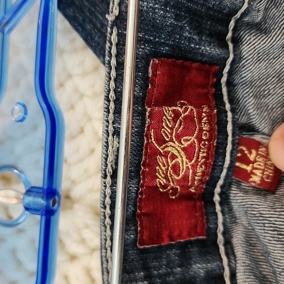 Women's One 5 One Jean Capris. Size 12. - Picture 3 of 3